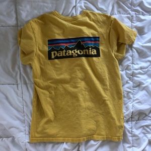 Men’s medium yellow Patagonia t-shirt
